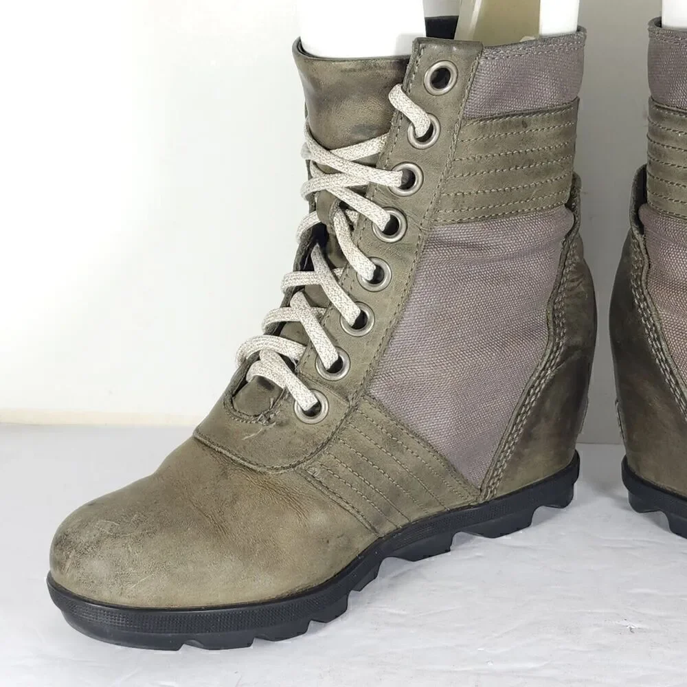 Sorel Womens Lexie US7 Gray Distressed Leather Canvas Lace Up Wedge Ankle Boots